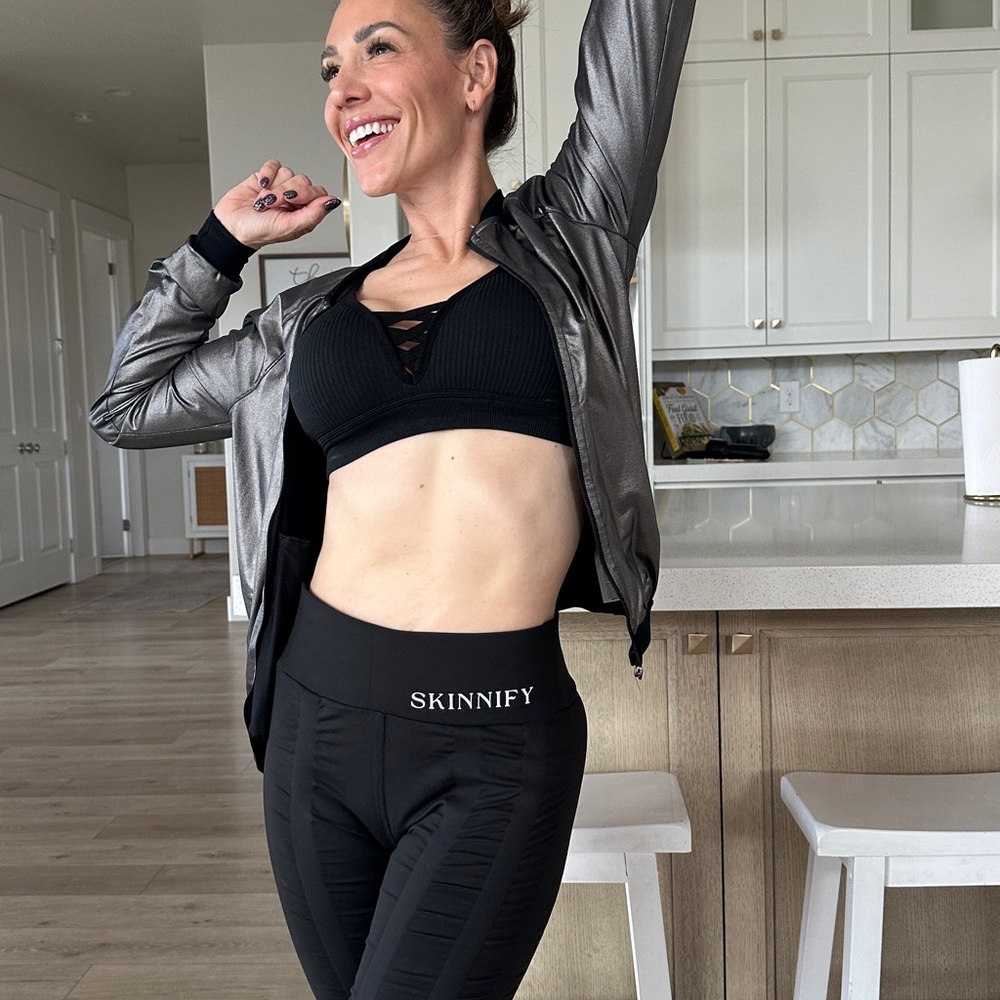 Capri Resistance Band Leggings